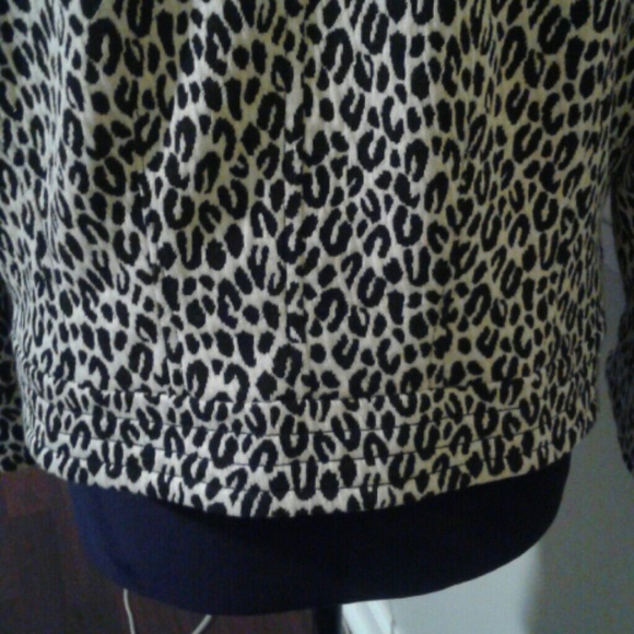 Crop Jacket - Picture 5 of 6